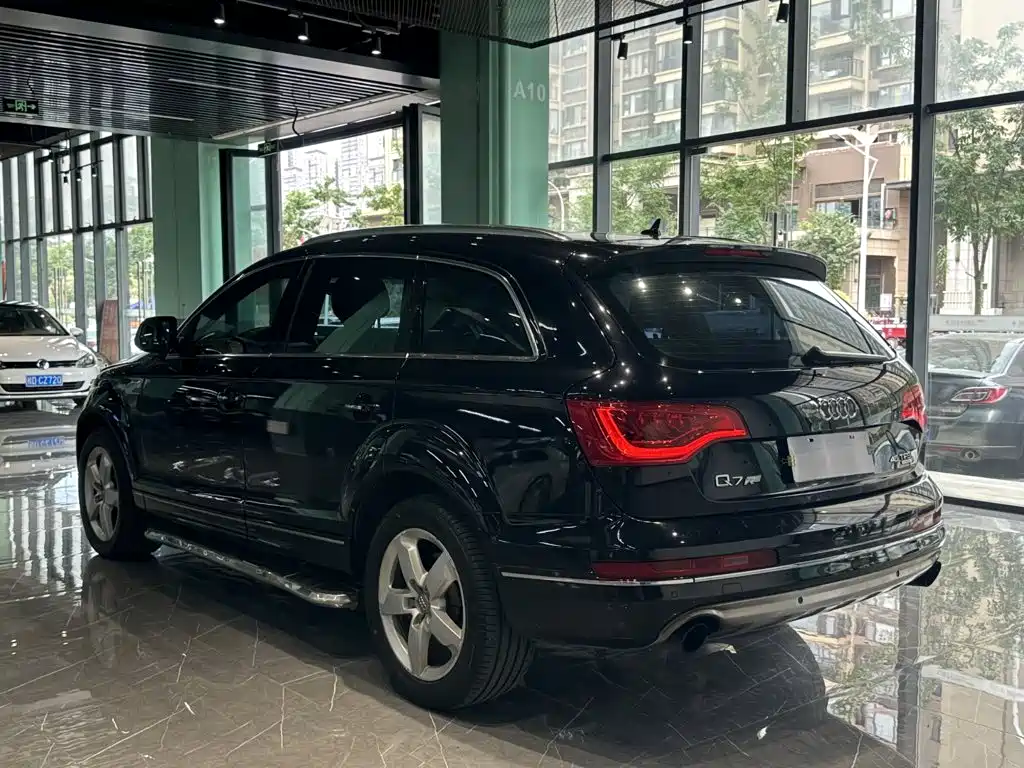 Audi Q7 — миниатюра 6