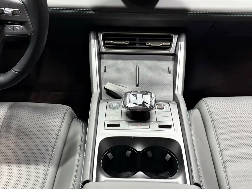 BYD Qin L — миниатюра 16