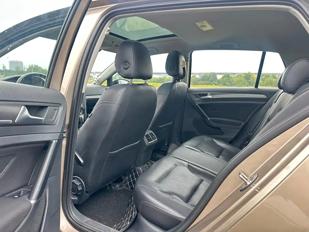 Volkswagen Golf — миниатюра 11