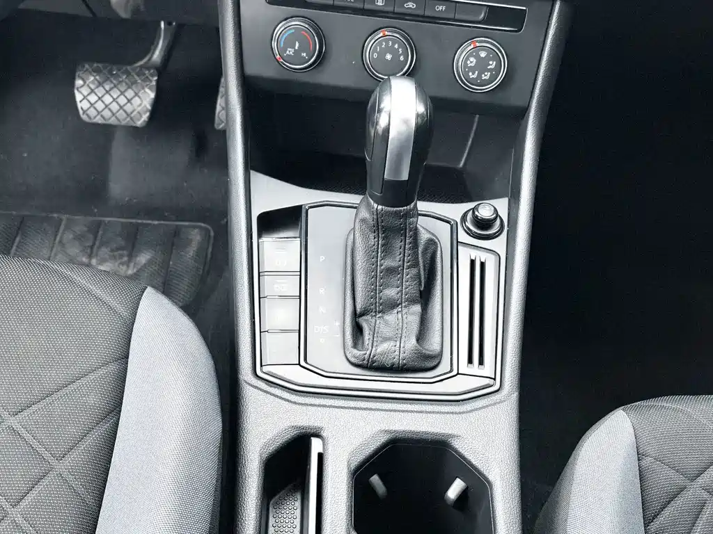 Volkswagen Lavida — миниатюра 15