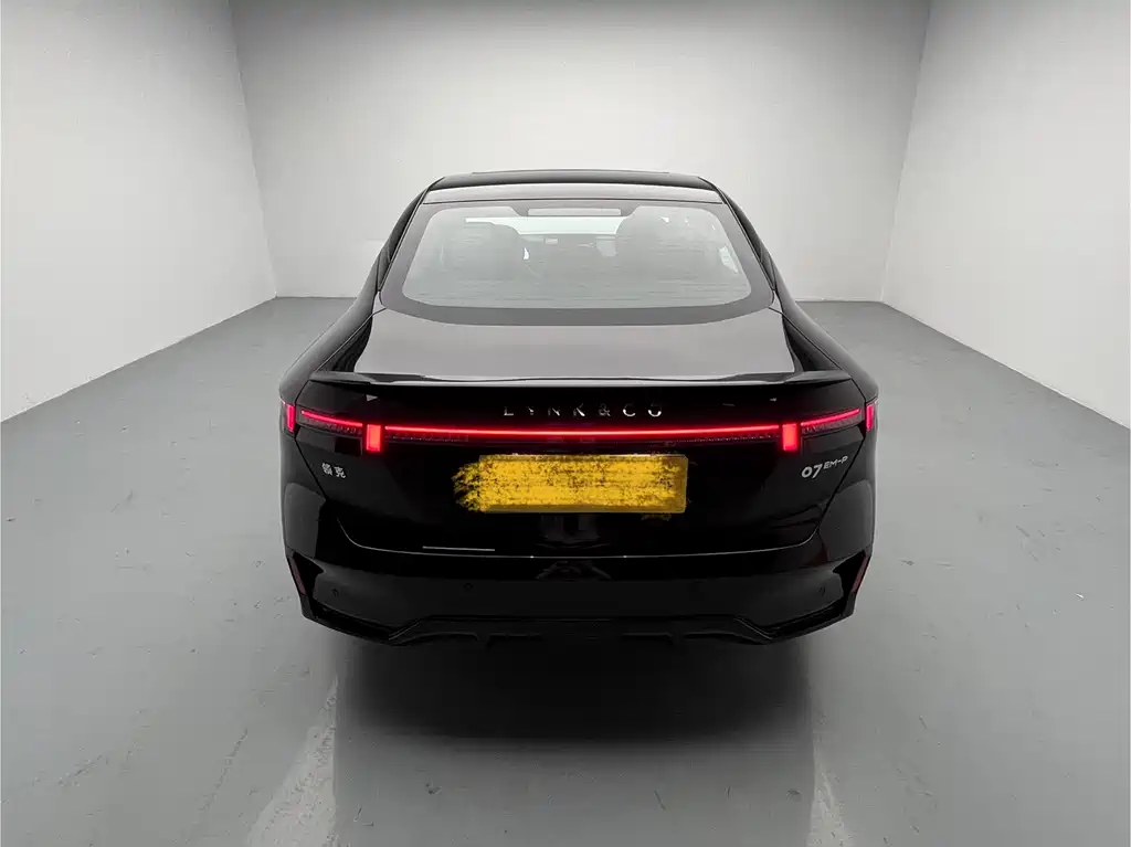 Lynk & Co 07 EM-P 2024 EM-P 126 Halo