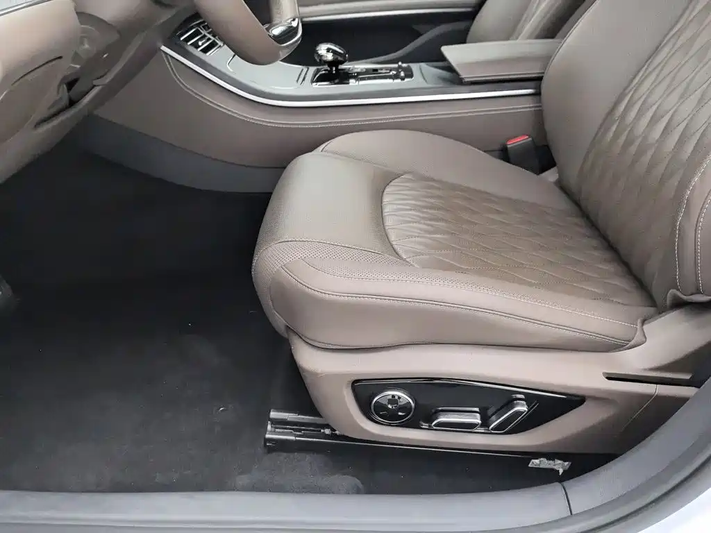 BYD Han — миниатюра 20