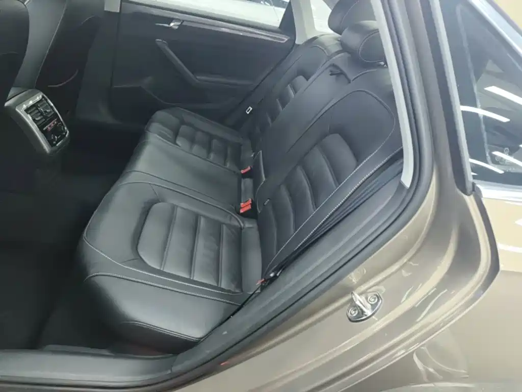 Volkswagen Passat — миниатюра 17