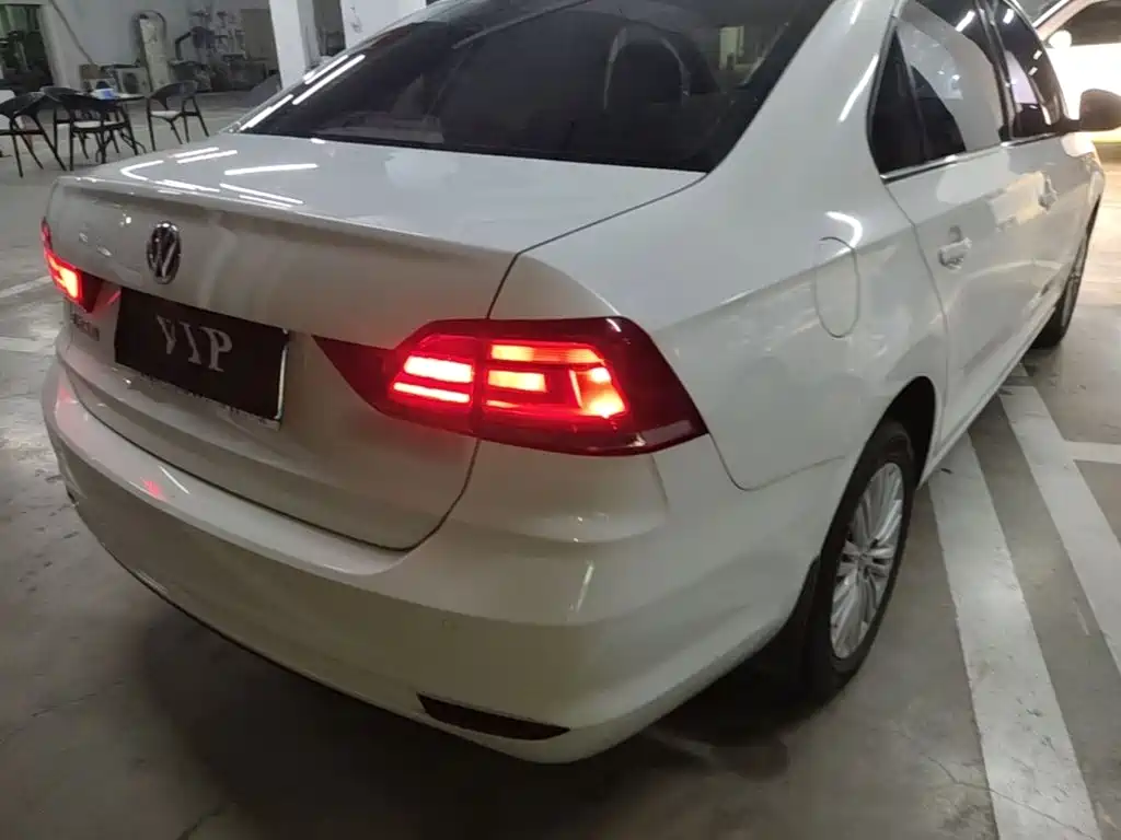Volkswagen Santana — миниатюра 8