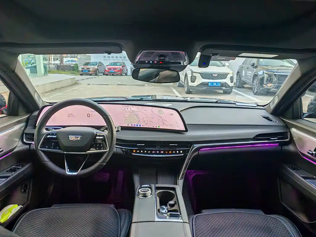 Cadillac CT6 — миниатюра 8