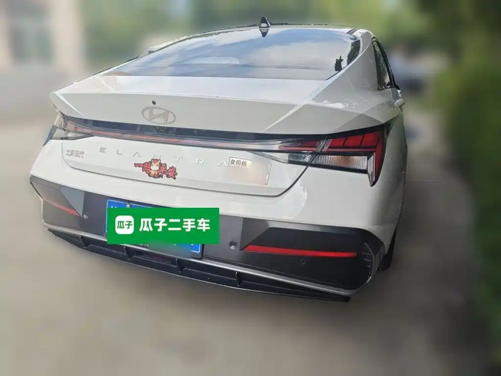Hyundai Elantra — миниатюра 4