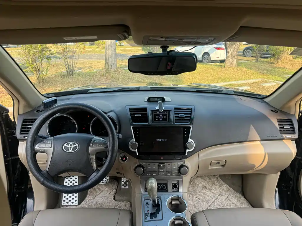 Toyota Highlander — миниатюра 16