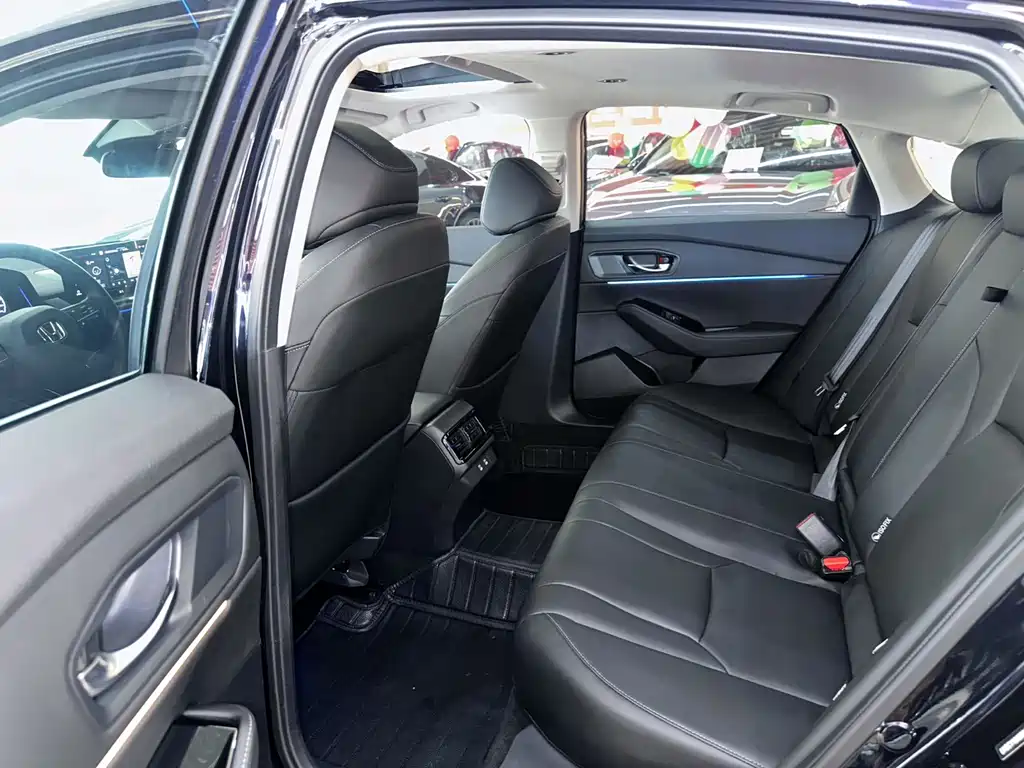 Honda Accord — миниатюра 12