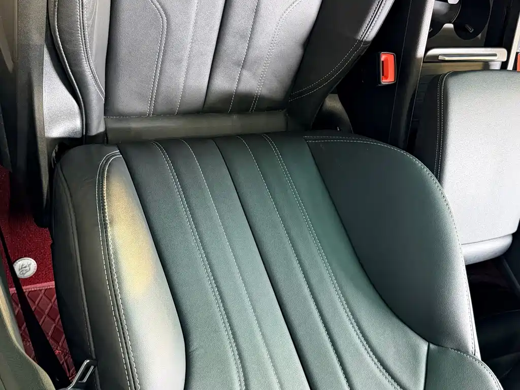 Audi Q5L — миниатюра 13