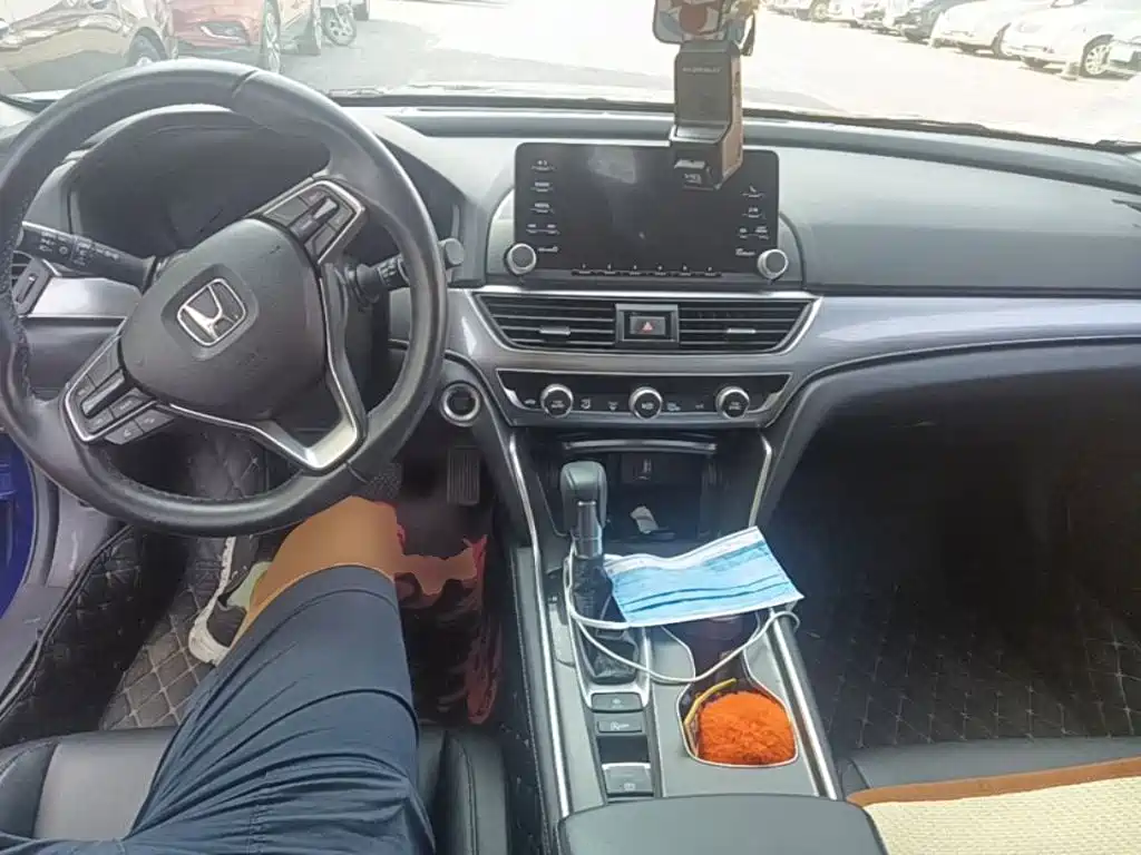 Honda Accord — миниатюра 10