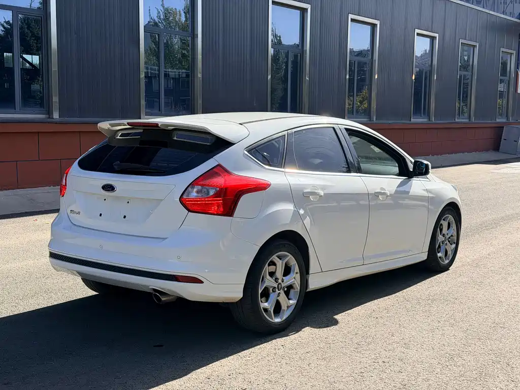 Ford Focus — миниатюра 6