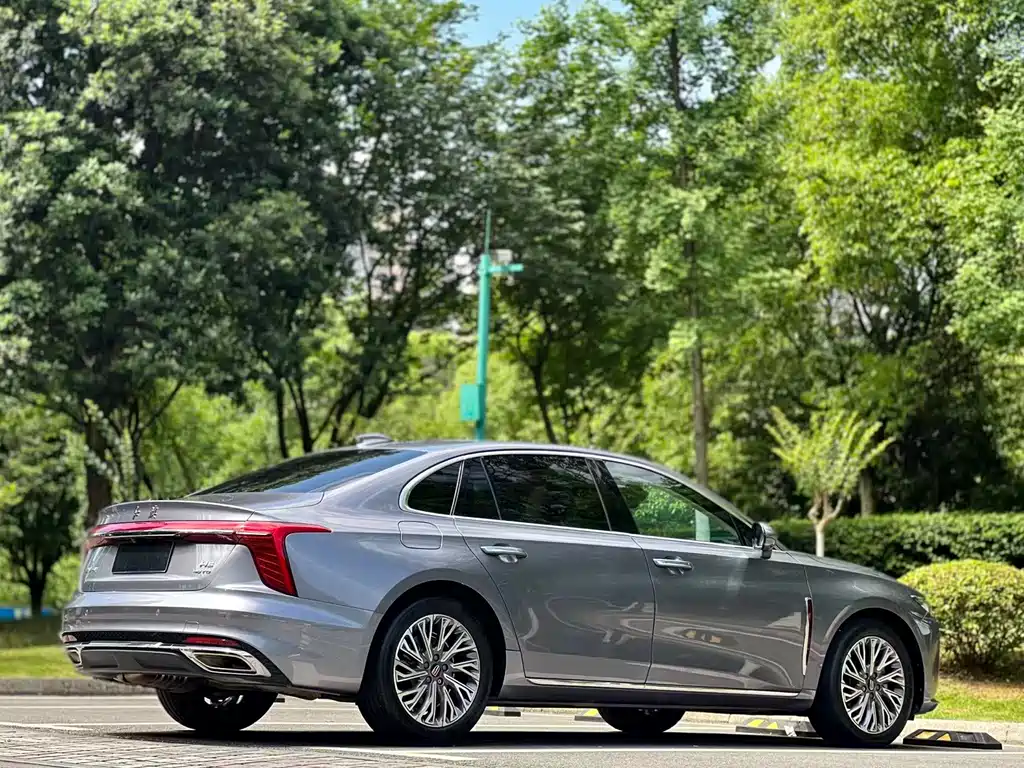 Hongqi Hongqi H5 — миниатюра 9
