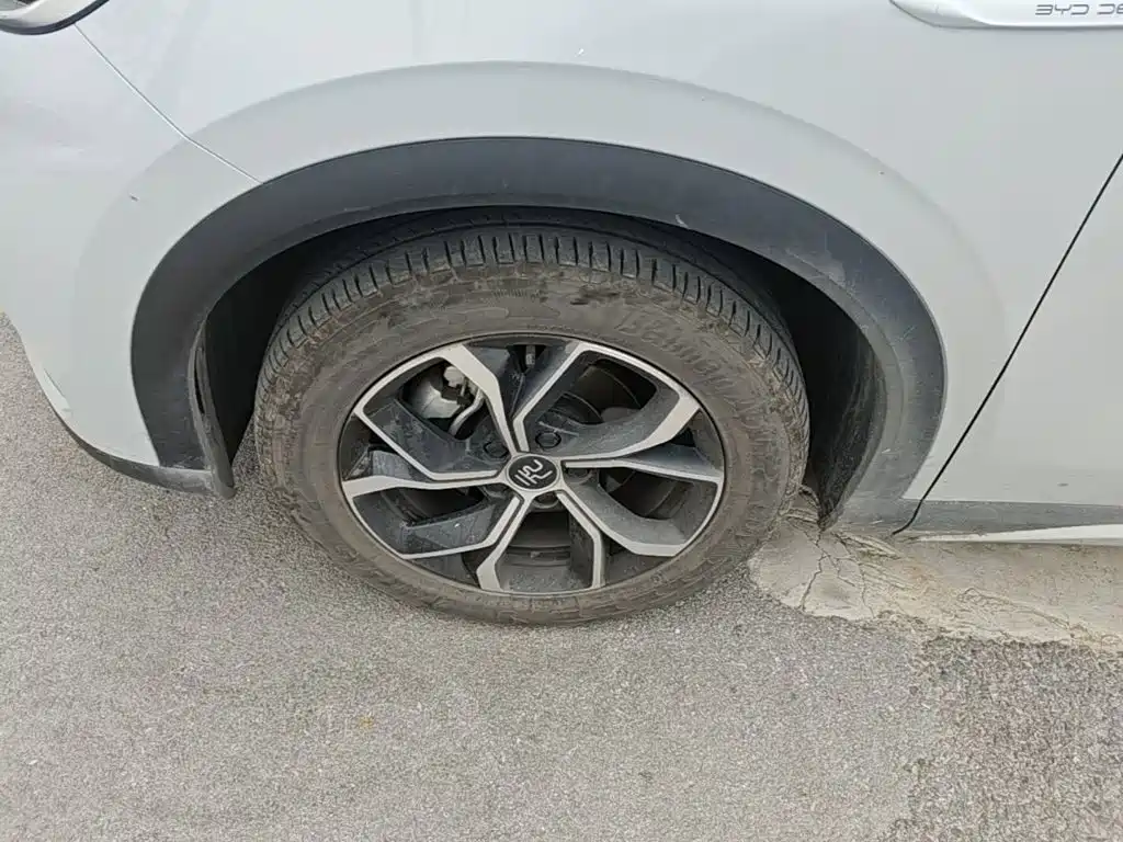 BYD Yuan Plus — миниатюра 23