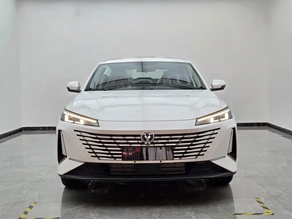 Changan Побег PHEV — миниатюра 2
