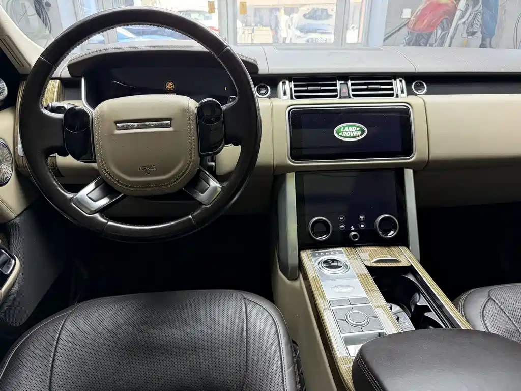 Land Rover Range Rover — миниатюра 8