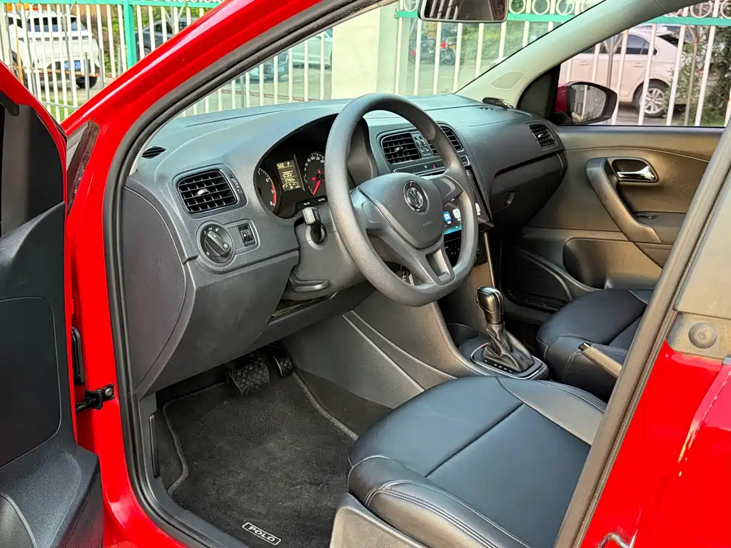 Volkswagen Polo — миниатюра 7
