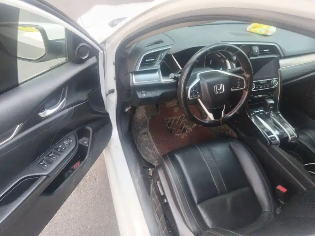 Honda Civic — миниатюра 13
