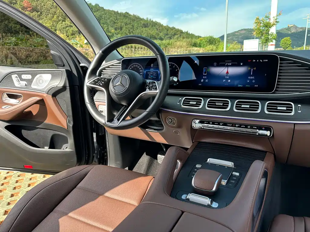 Mercedes-Benz GLE (Import) — миниатюра 15