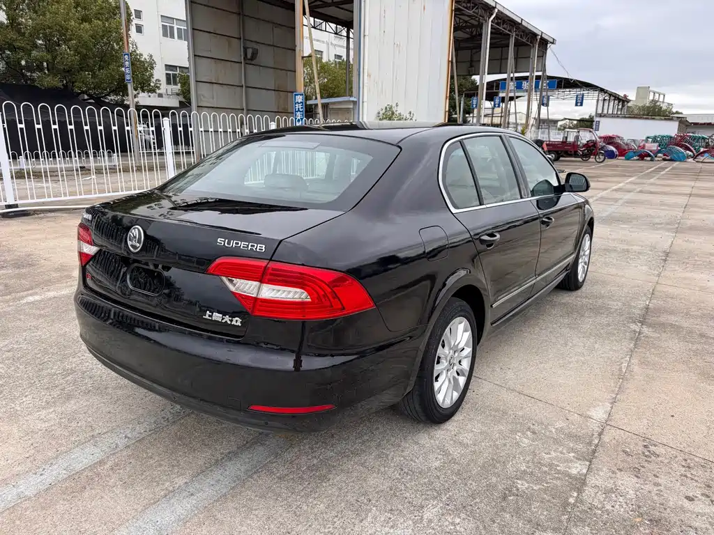 Skoda Superb — миниатюра 18