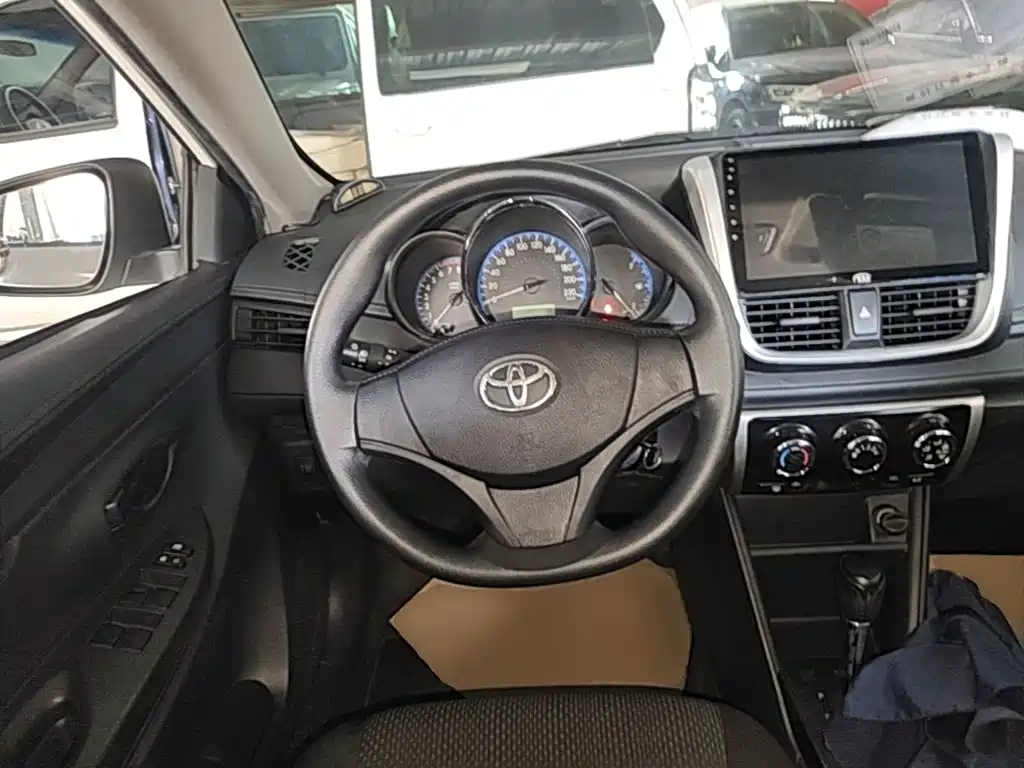 Toyota Vios FS — миниатюра 11