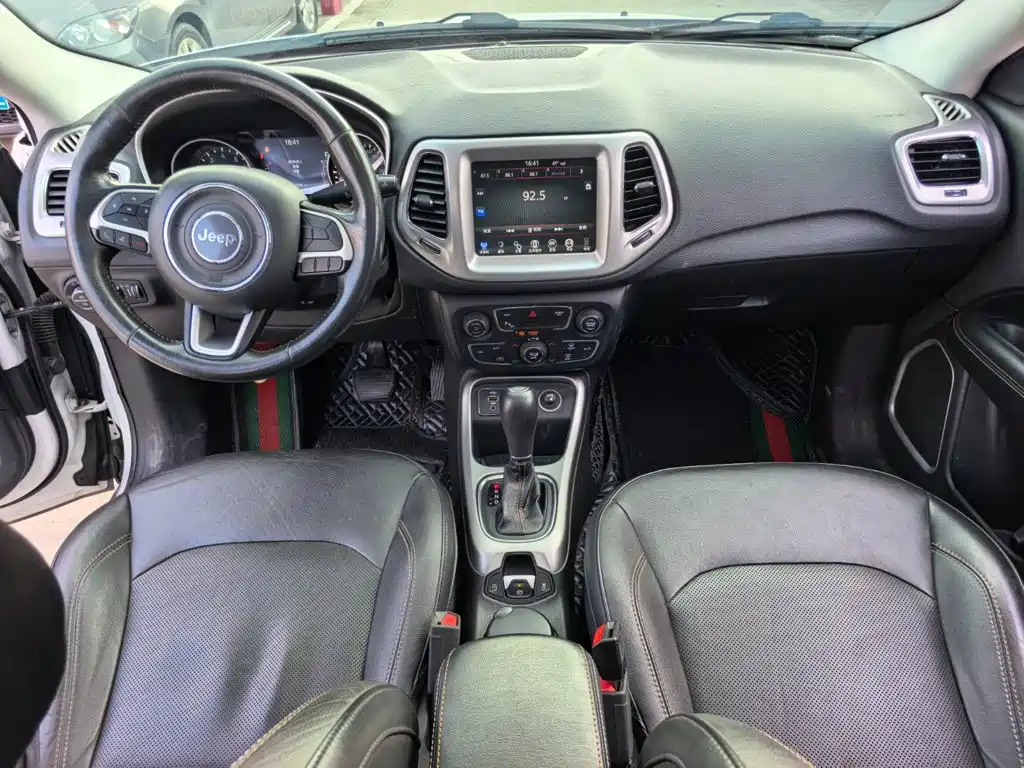 Jeep Compass — миниатюра 13