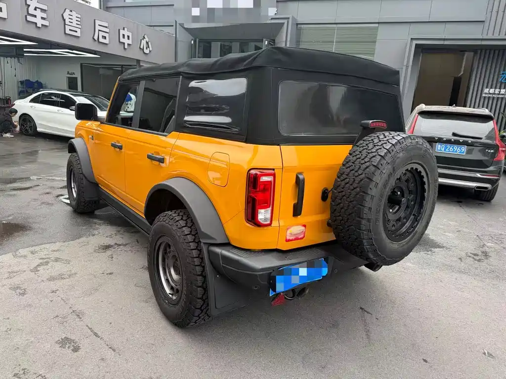 Ford Bronco — миниатюра 10