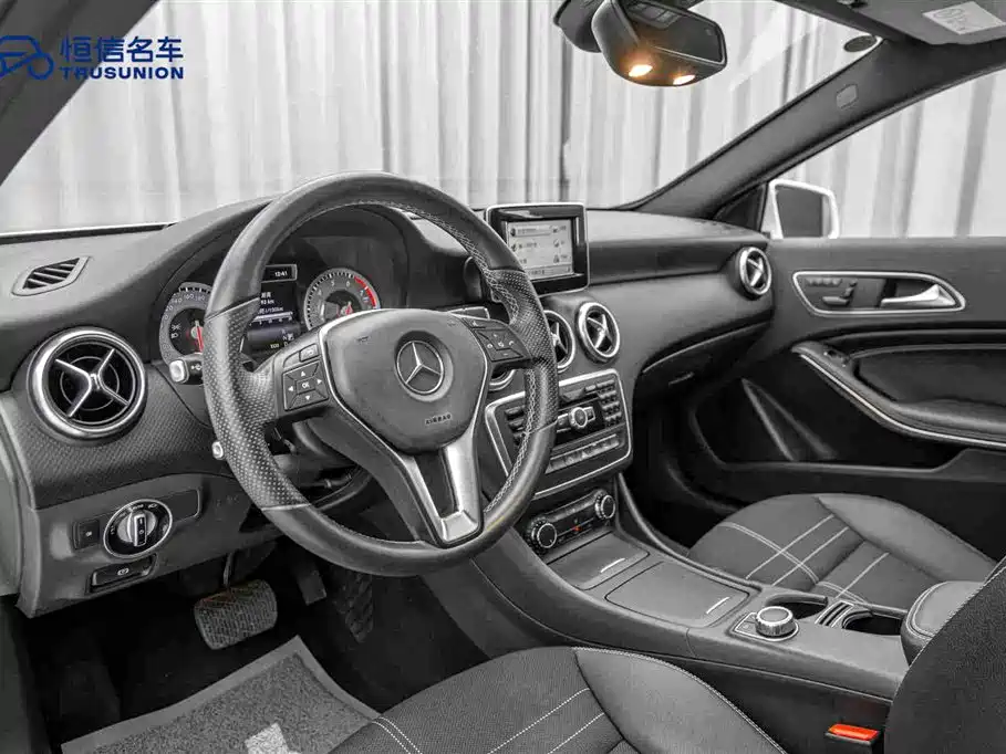 Mercedes-Benz A-Class (Import) — миниатюра 12