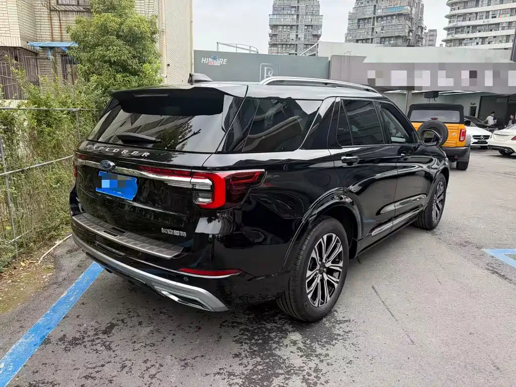 Ford Explorer — миниатюра 8