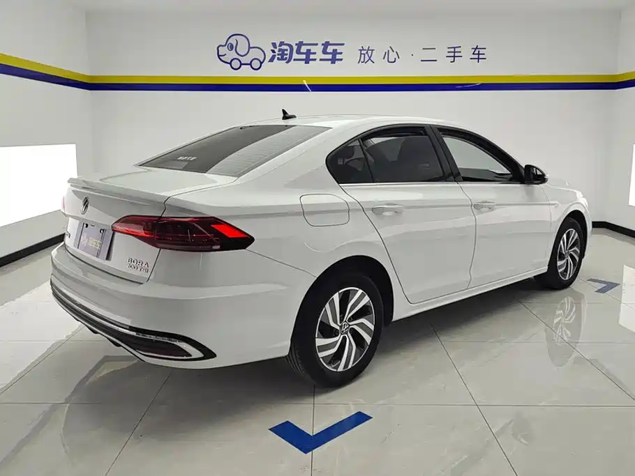 Volkswagen Bora — миниатюра 3