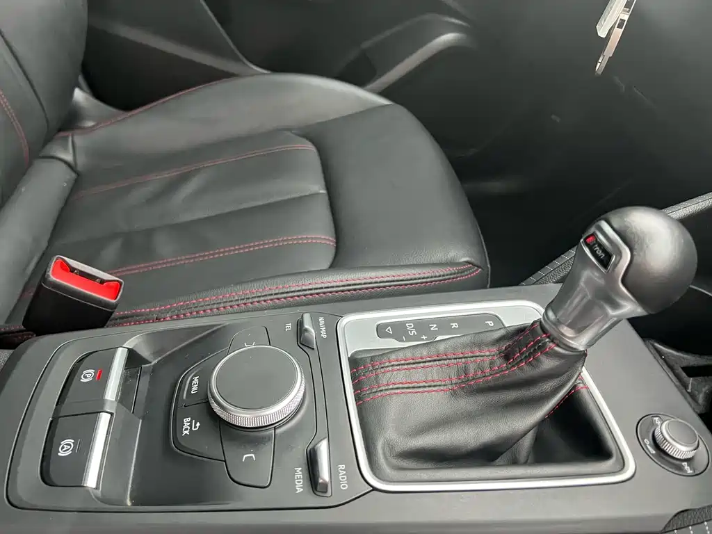 Audi Q2L — миниатюра 20