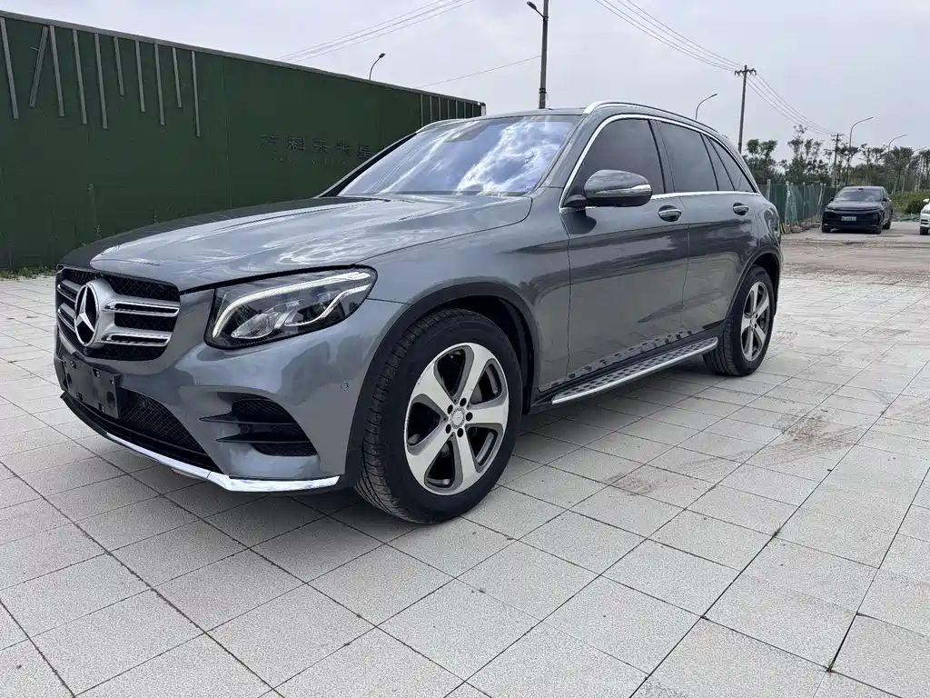 Купить Mercedes-Benz GLC
