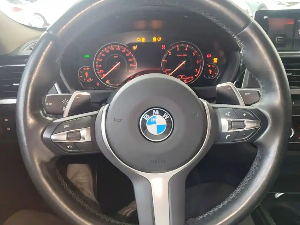 BMW 3 Series — миниатюра 11