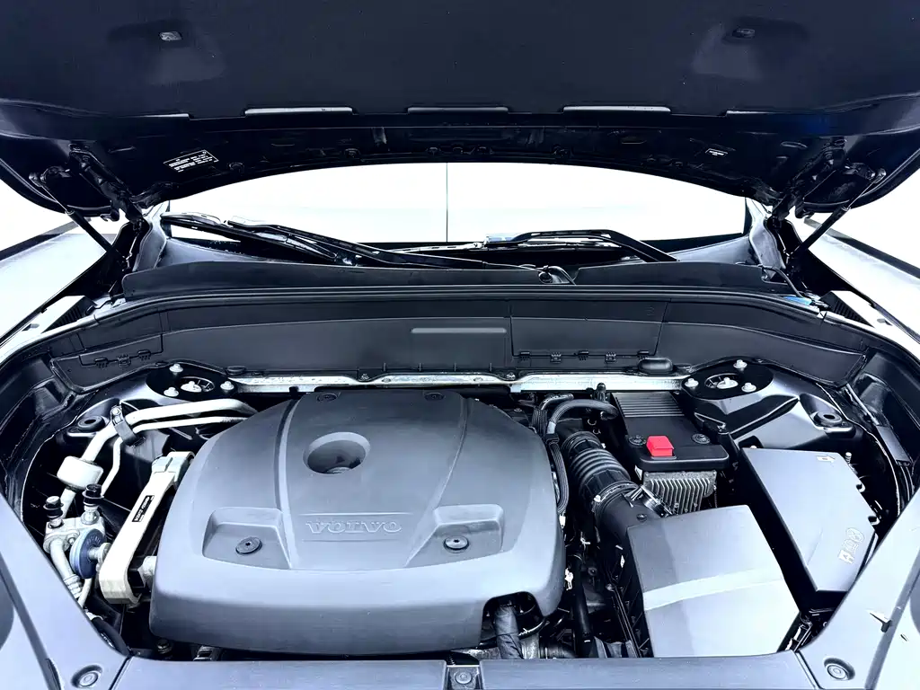 Volvo XC90 — миниатюра 11