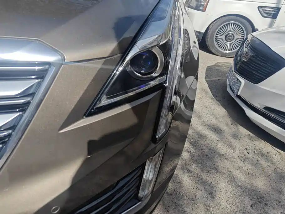 Cadillac XT5 — миниатюра 5