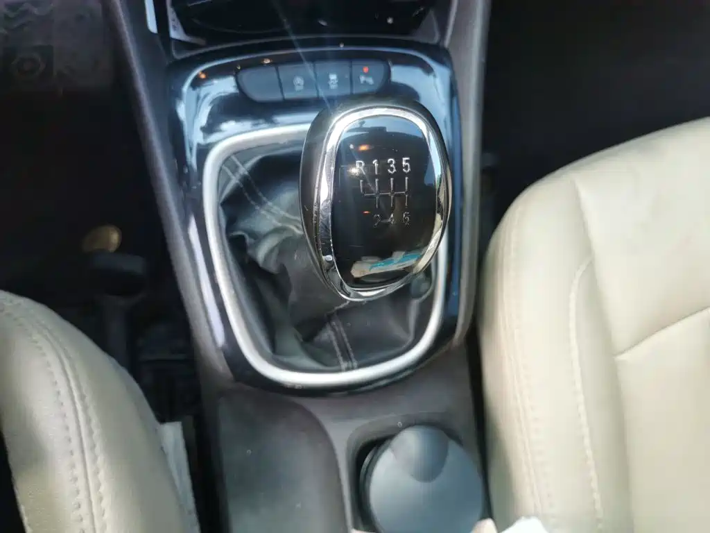 Buick Verano — миниатюра 15