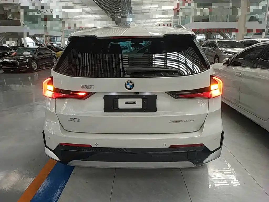 BMW X1 — миниатюра 6