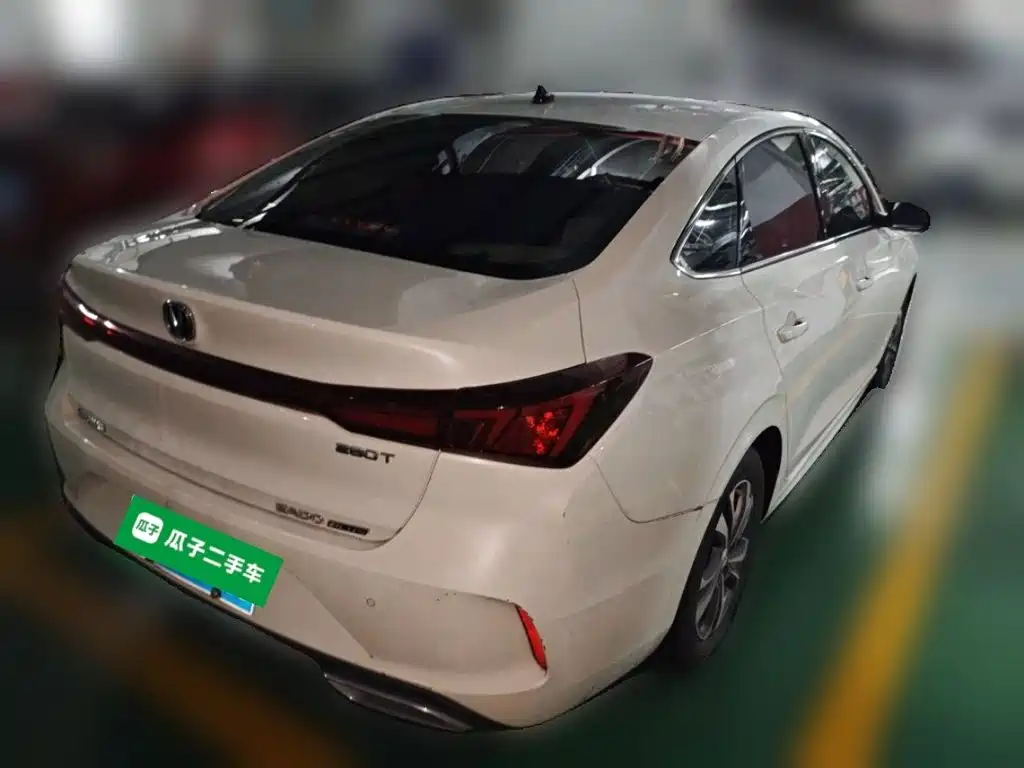 Changan Eado — миниатюра 5