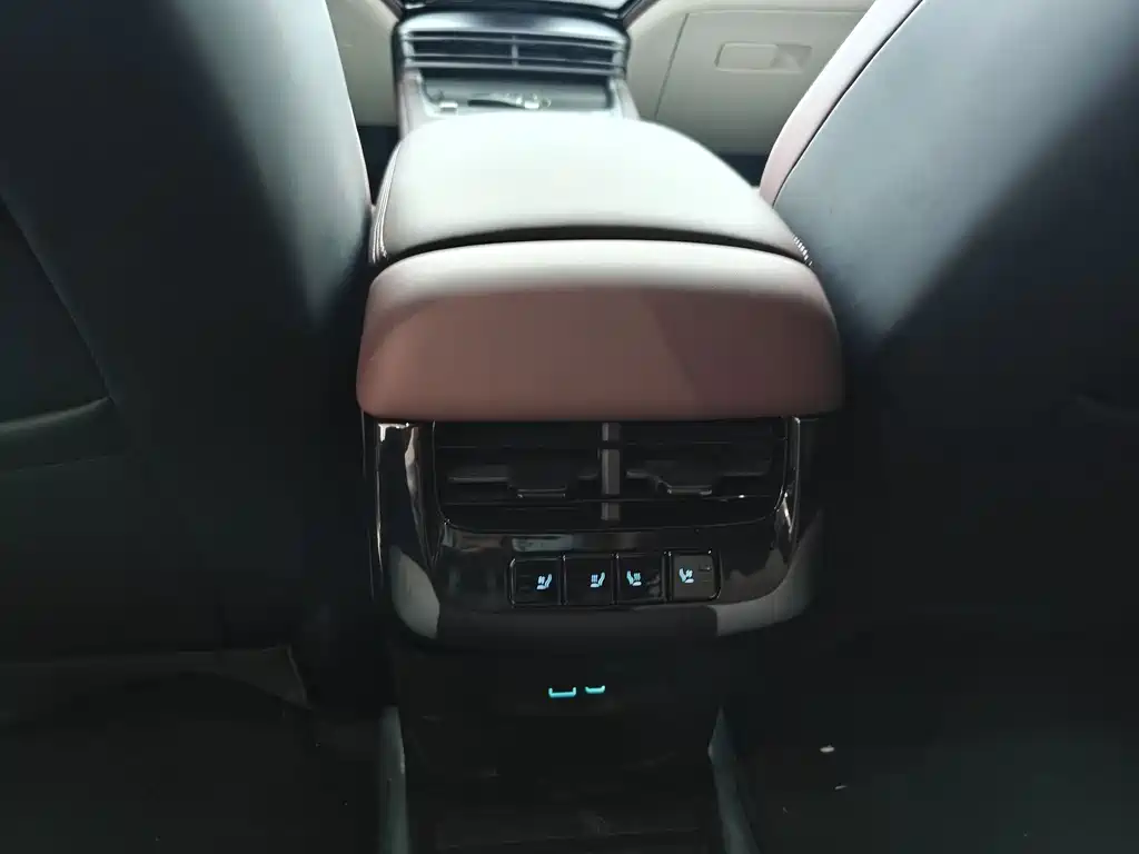 BYD Seal 07 DM-i — миниатюра 11