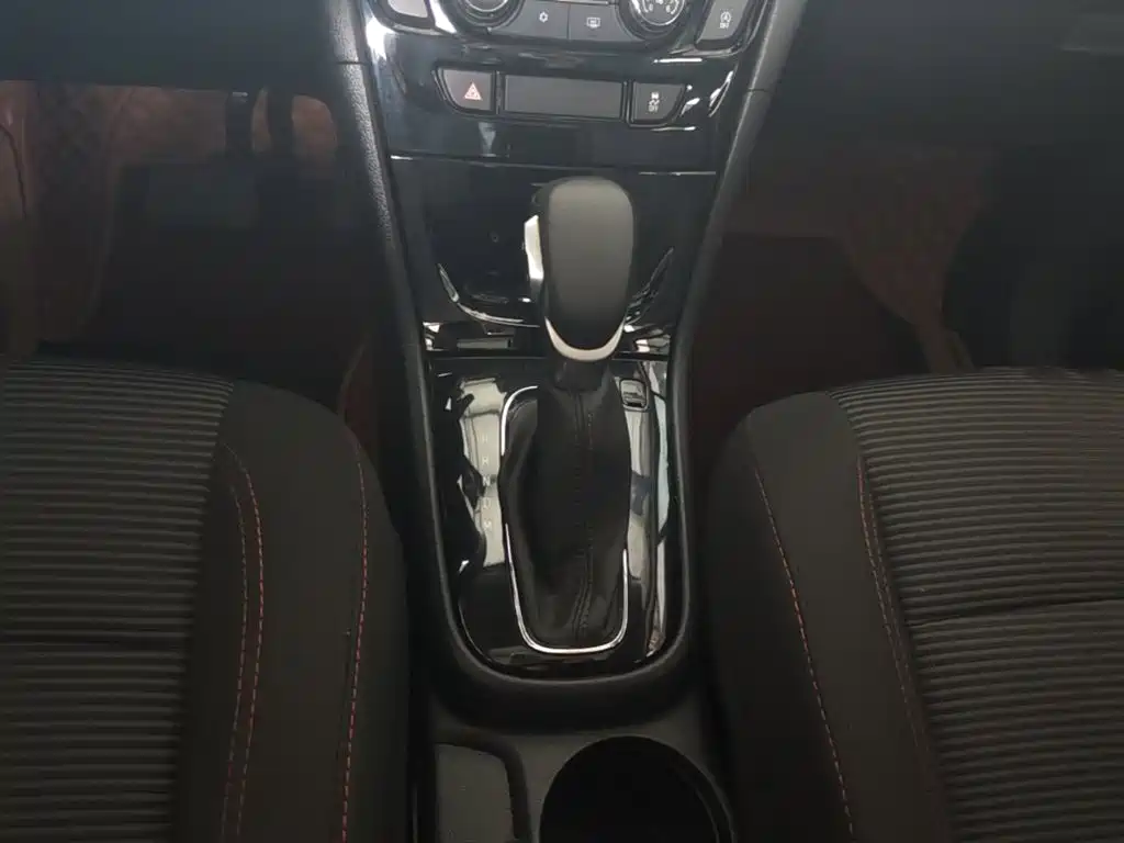 Buick Encore — миниатюра 14