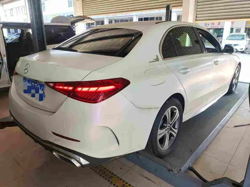 Mercedes-Benz C-Class — миниатюра 3