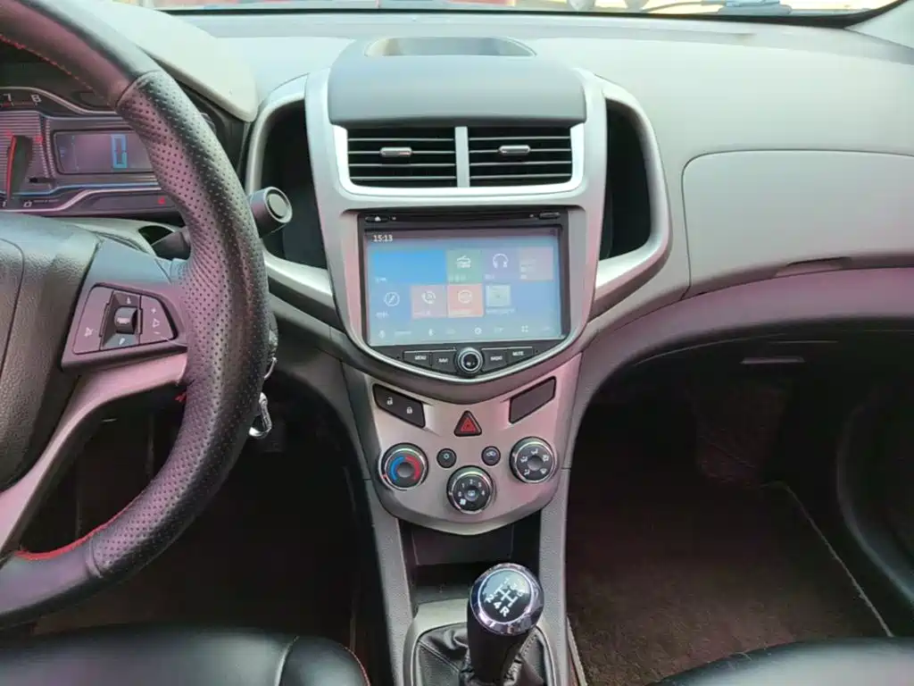 Chevrolet Aveo — миниатюра 13