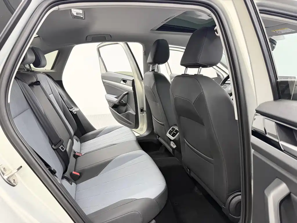 Volkswagen Lavida — миниатюра 9