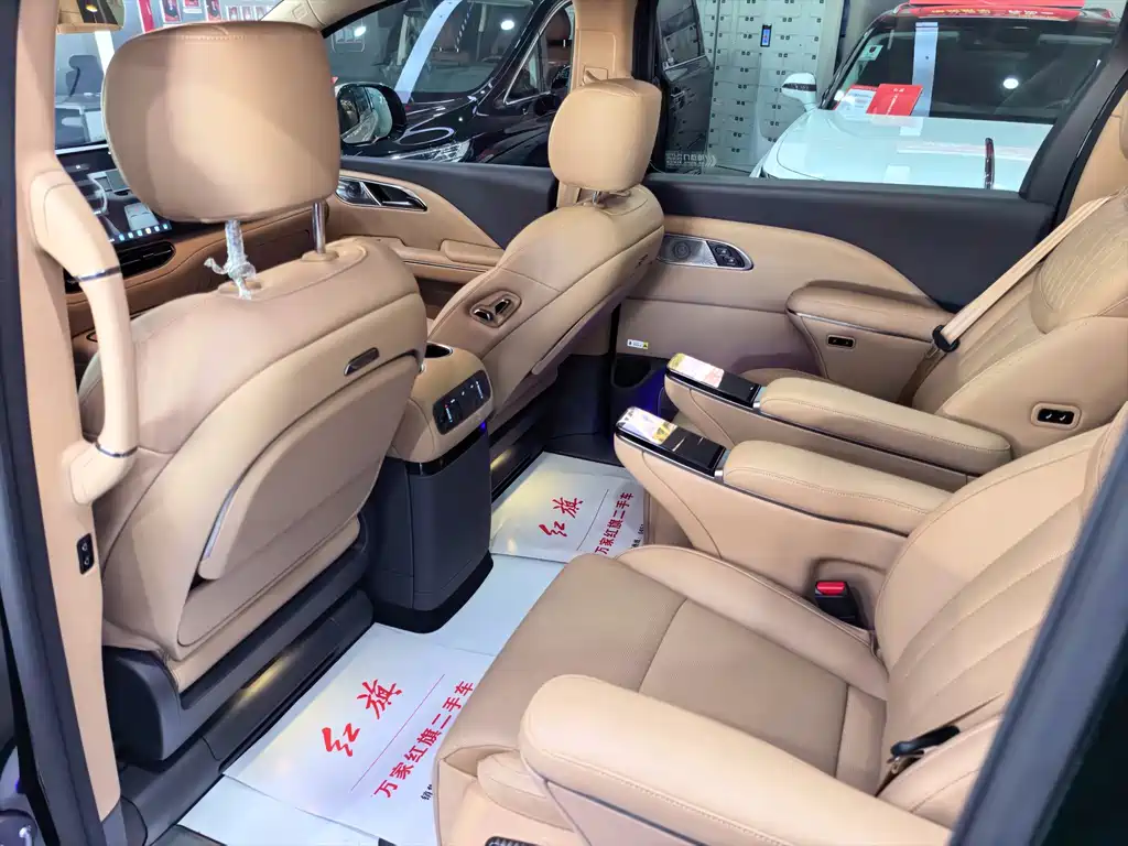 Hongqi Hongqi HQ9 PHEV — миниатюра 8
