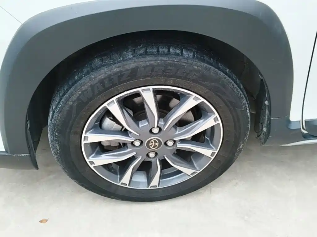 Toyota Yaris L — миниатюра 23