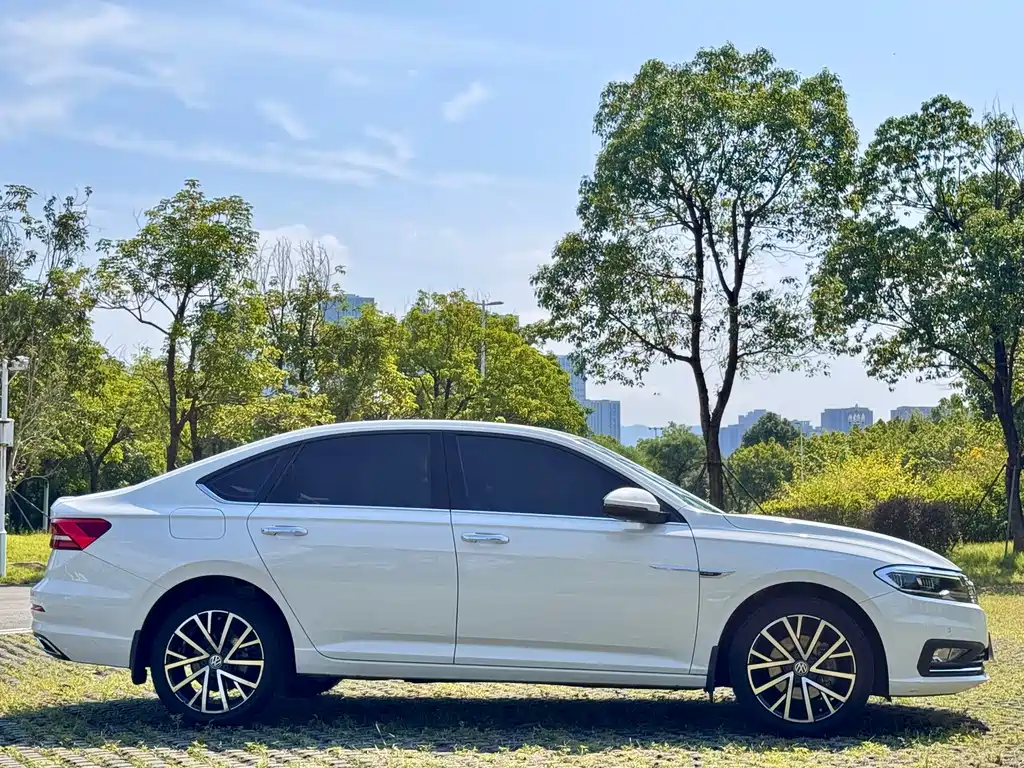 Volkswagen Lavida — миниатюра 24