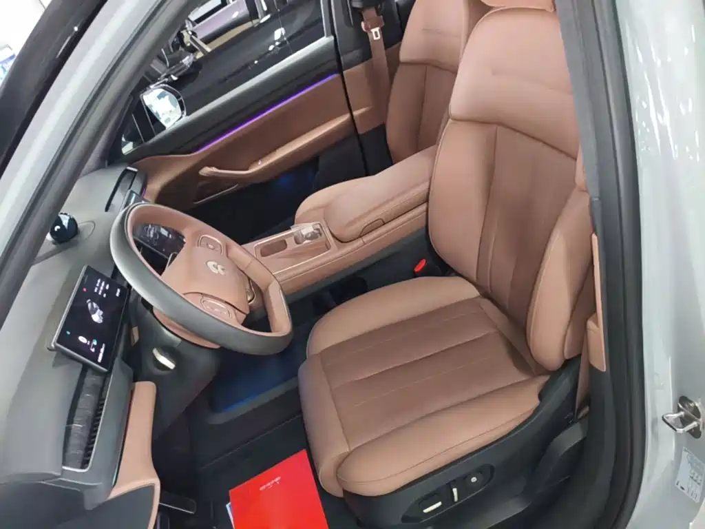 NIO ES8 — миниатюра 15