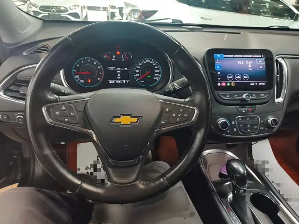 Chevrolet Malibu XL — миниатюра 10