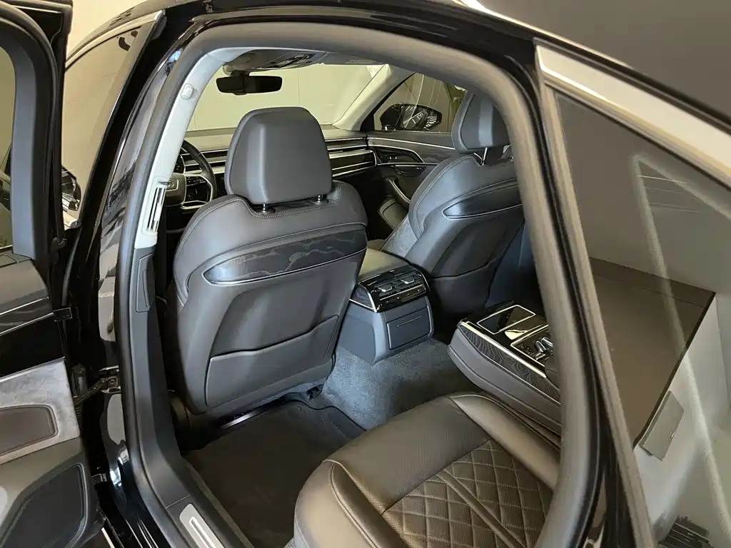Audi A8 — миниатюра 27
