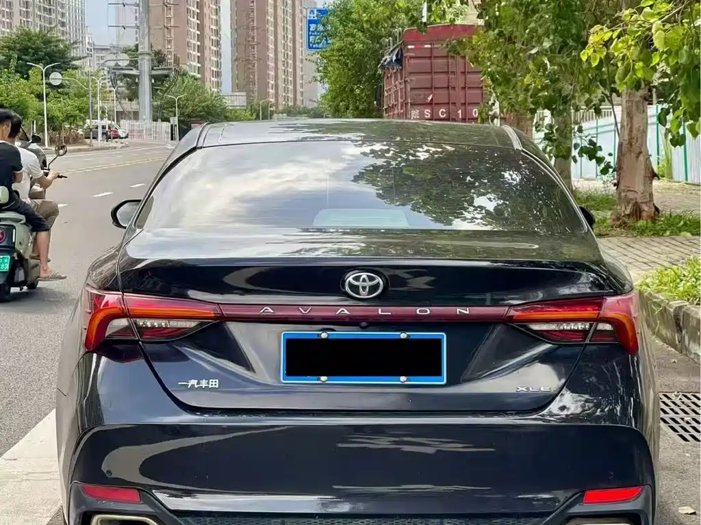 Toyota Avalon — миниатюра 6