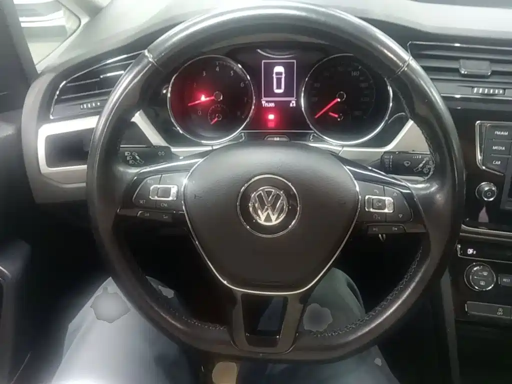 Volkswagen Touran — миниатюра 11